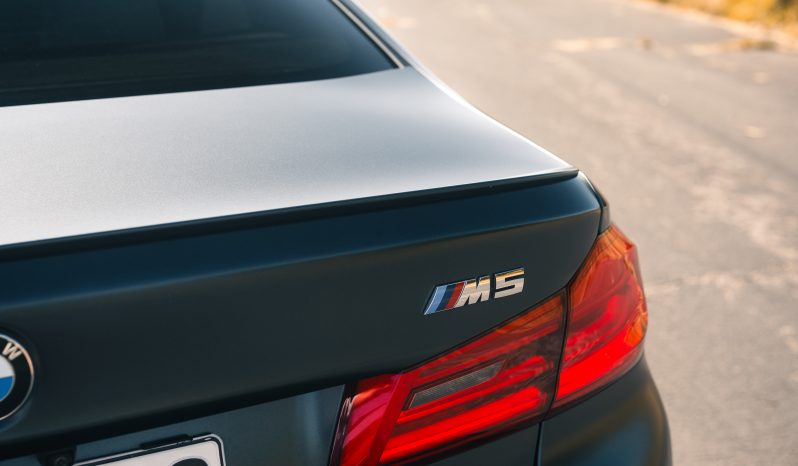 
								BMW M5 xDrive Limousine full									