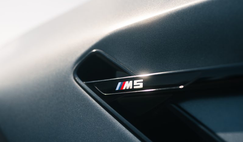 
								BMW M5 xDrive Limousine full									